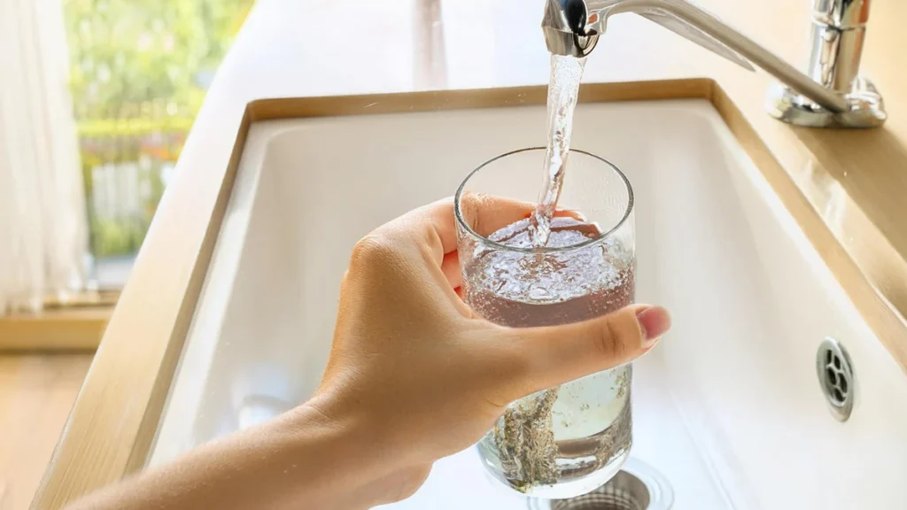 chlorine odor w copy tiny